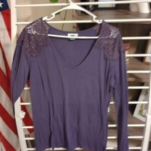 Old Navy Purple V-Neck Long Sleeve Top with Lace Shoulders